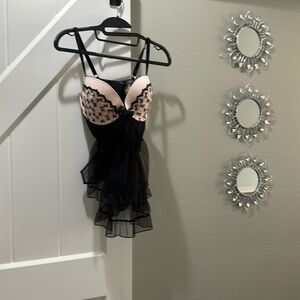 NWT Victoria's Secret So Sexy
Apron Babydoll size 36D